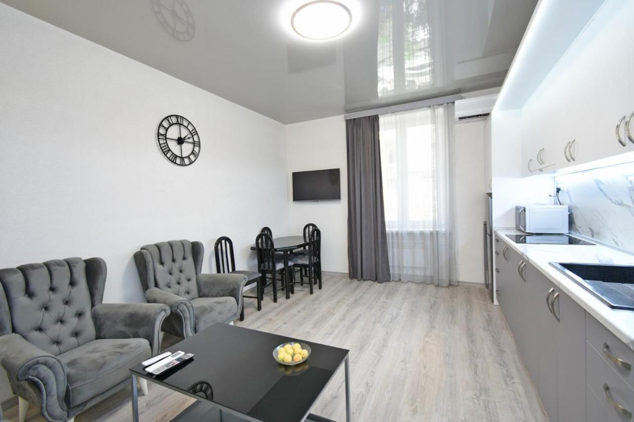 Красивая Квартира На Комитас 55 Erivan Exterior foto